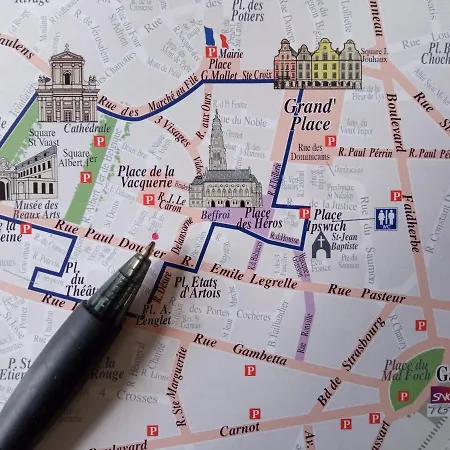 Daire Au Pied Du Beffroi Arras